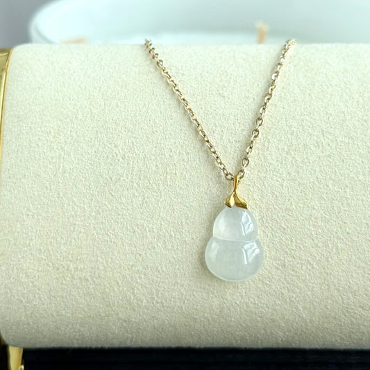 Snowdrop Gourd Jadeite Pendant 雪滴福葫