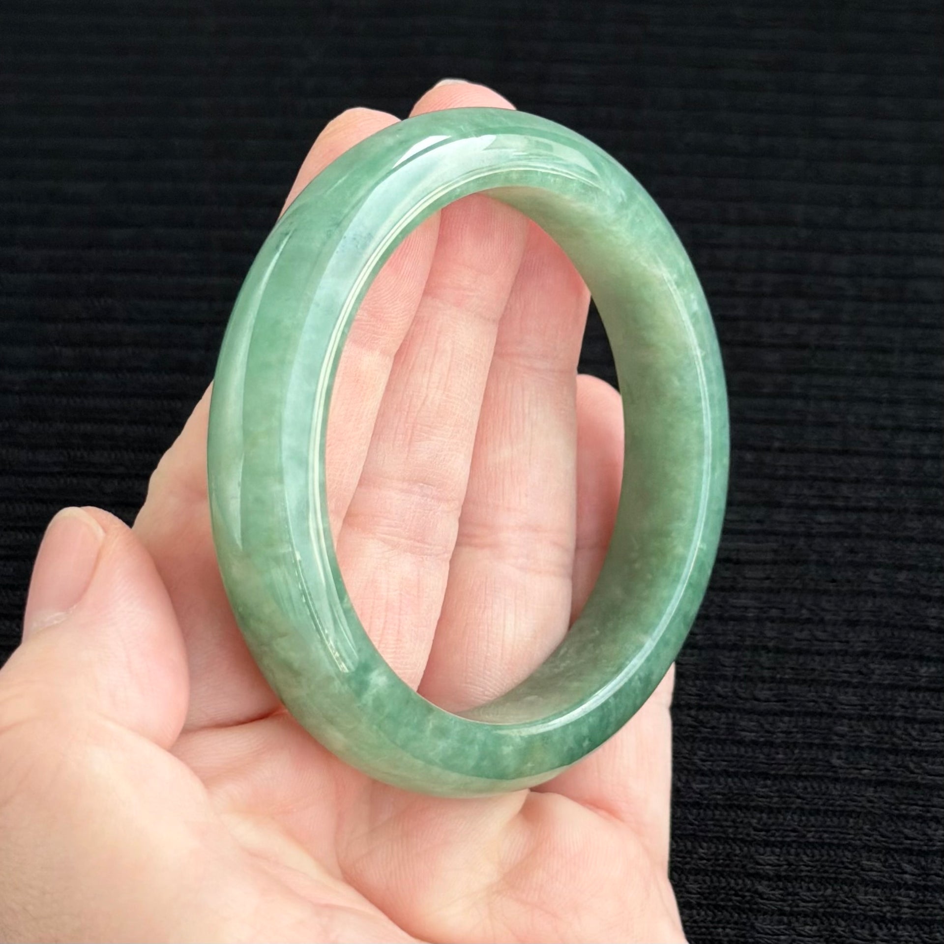 Spring Morning in Jiangnan Jadeite Bangle 55.3mm 江南春晓
