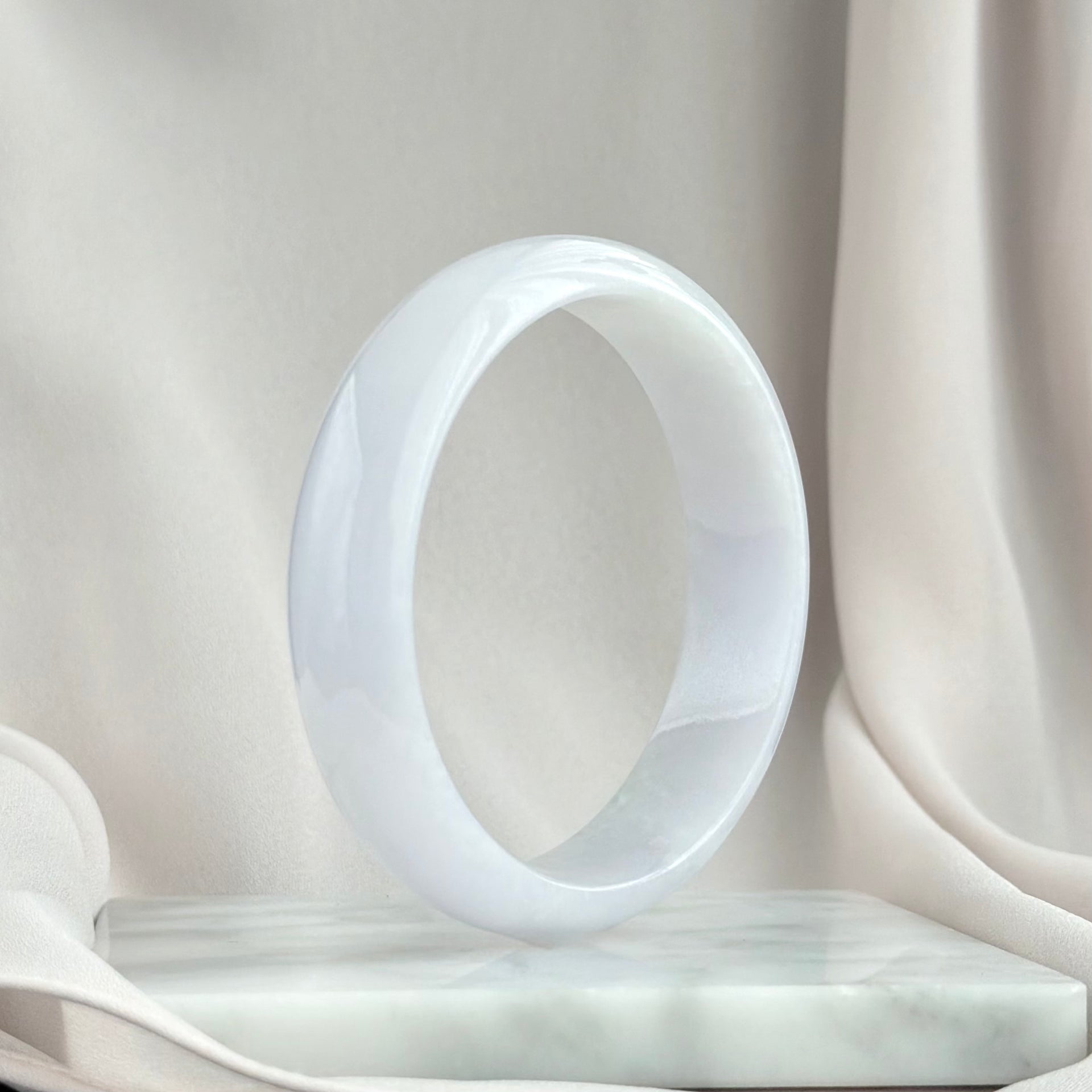 62663 63.3mm Lavender Serenity Jadeite Bangle