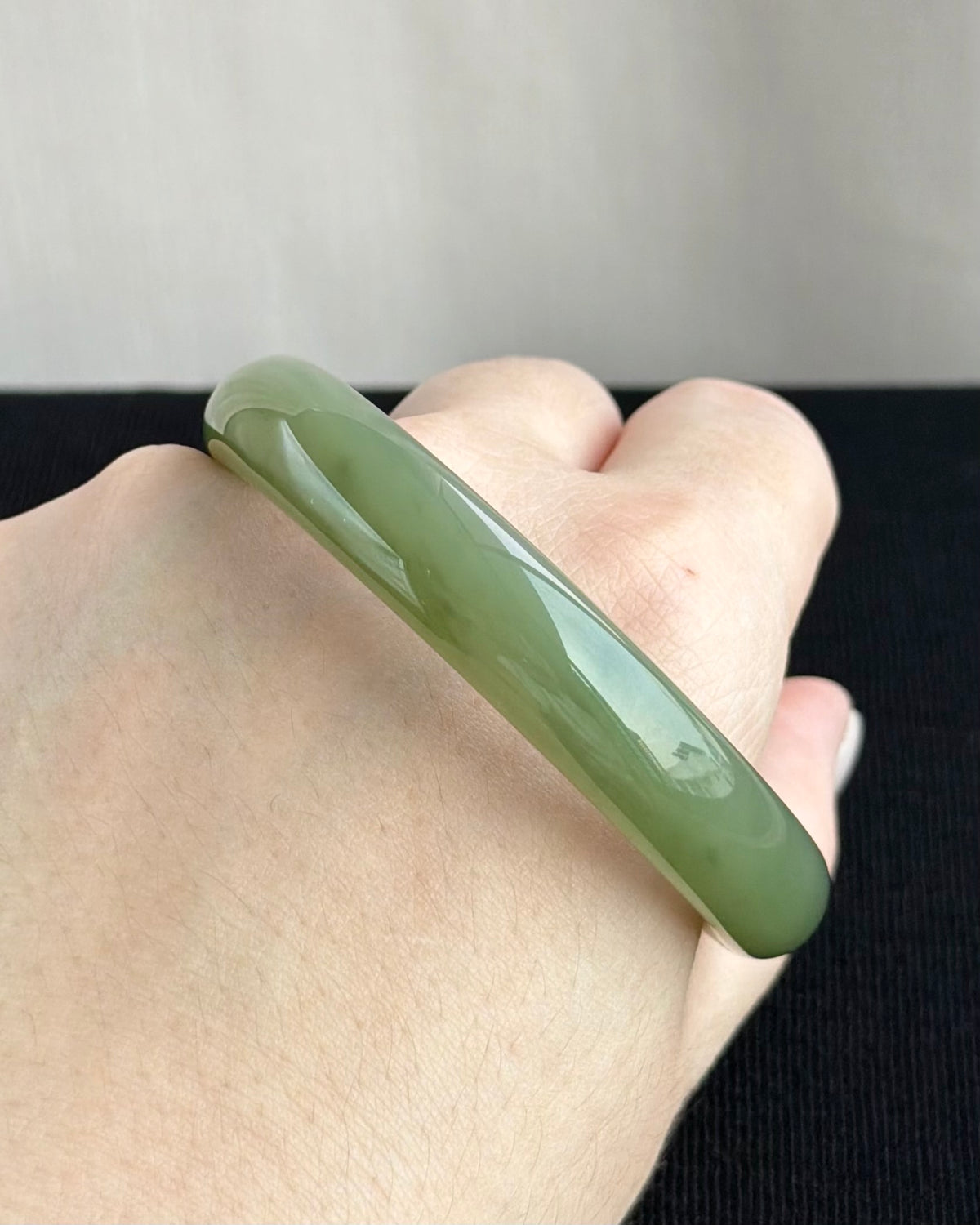 The Kyoto Bamboo Grove 56.0mm Nephrite Bangle 京都竹林