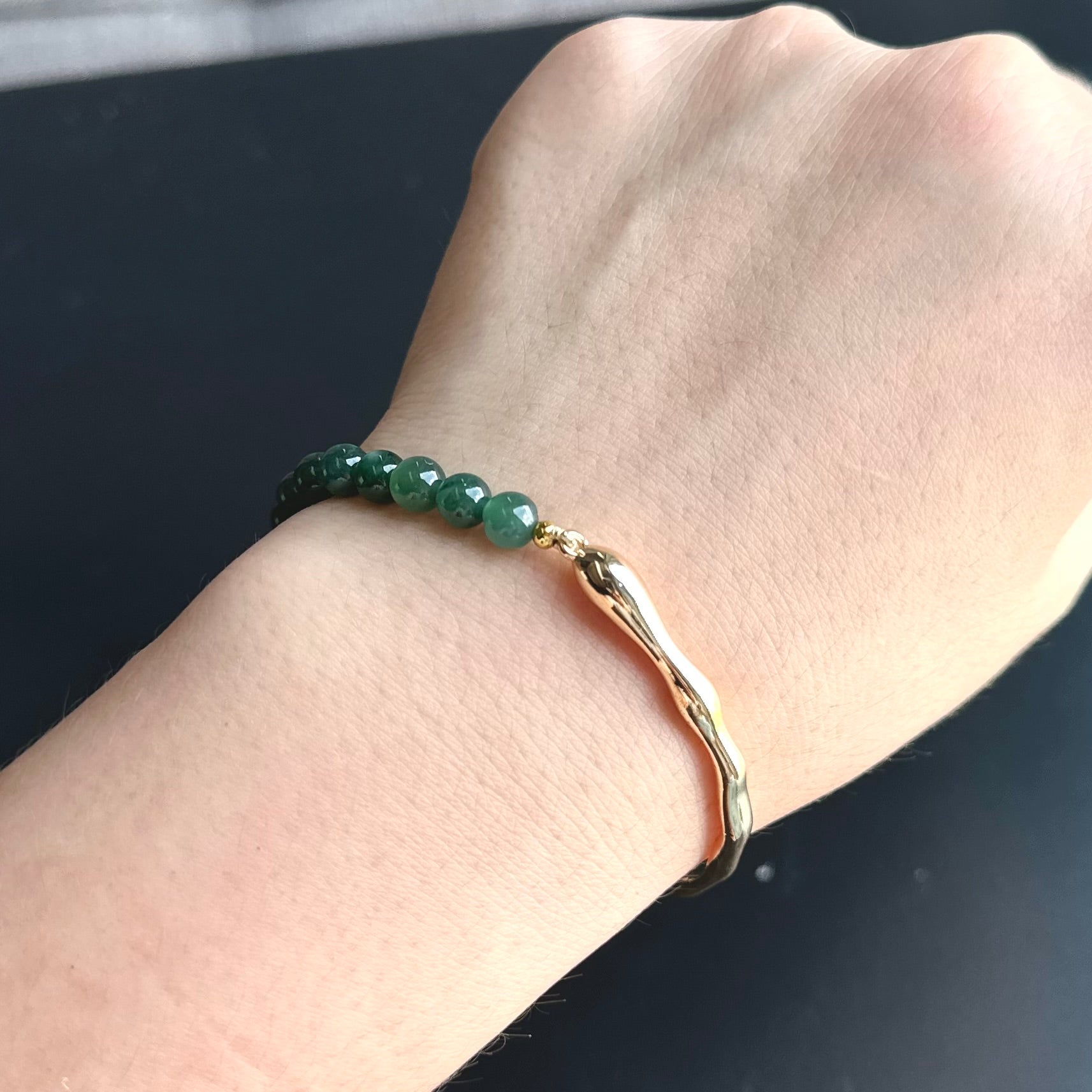 13380 Emerald Green Type A Jadeite Cuff