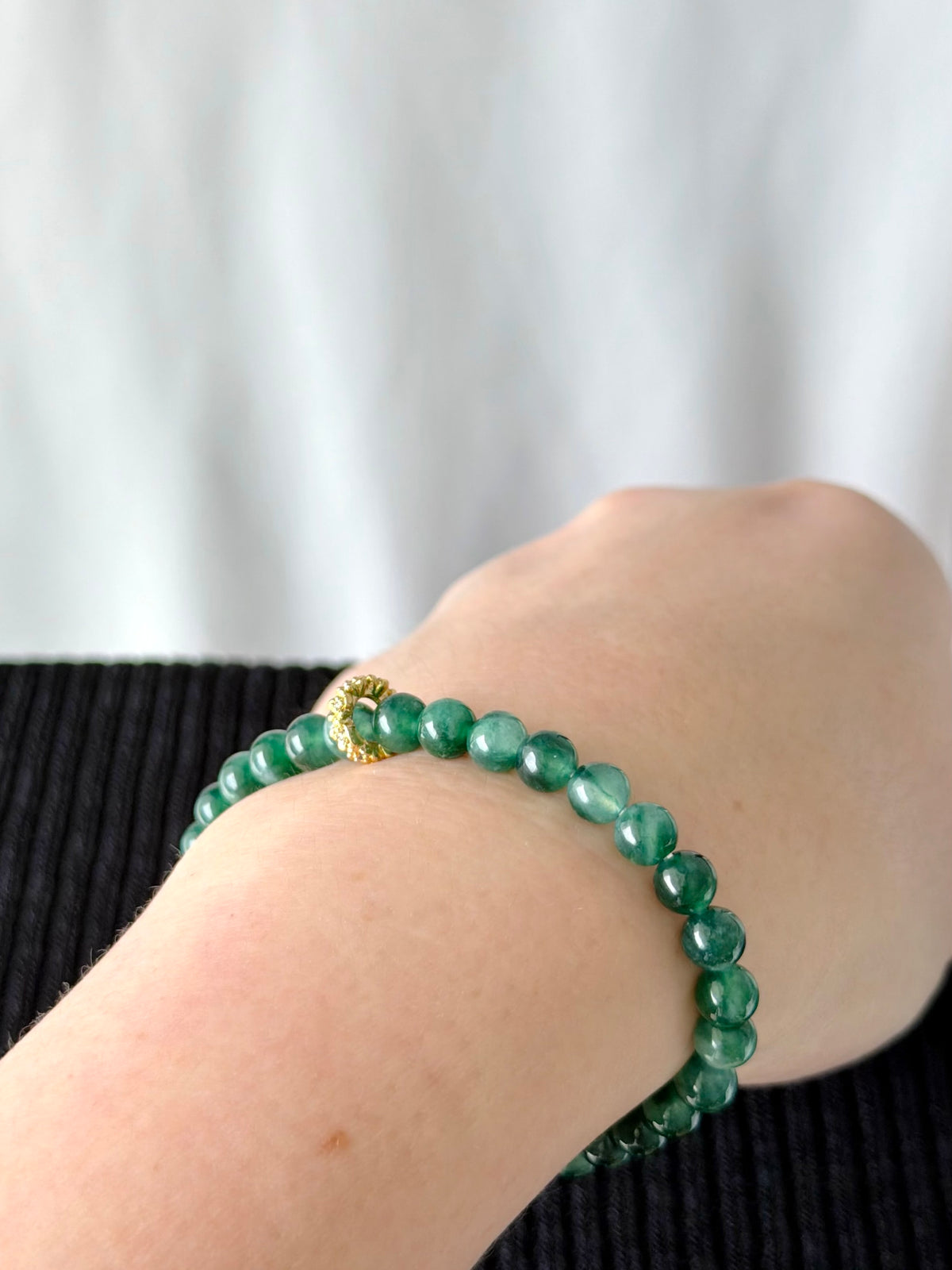 Emerald Peaks 6mm Jadeite Bracelet 青山 (Preview)