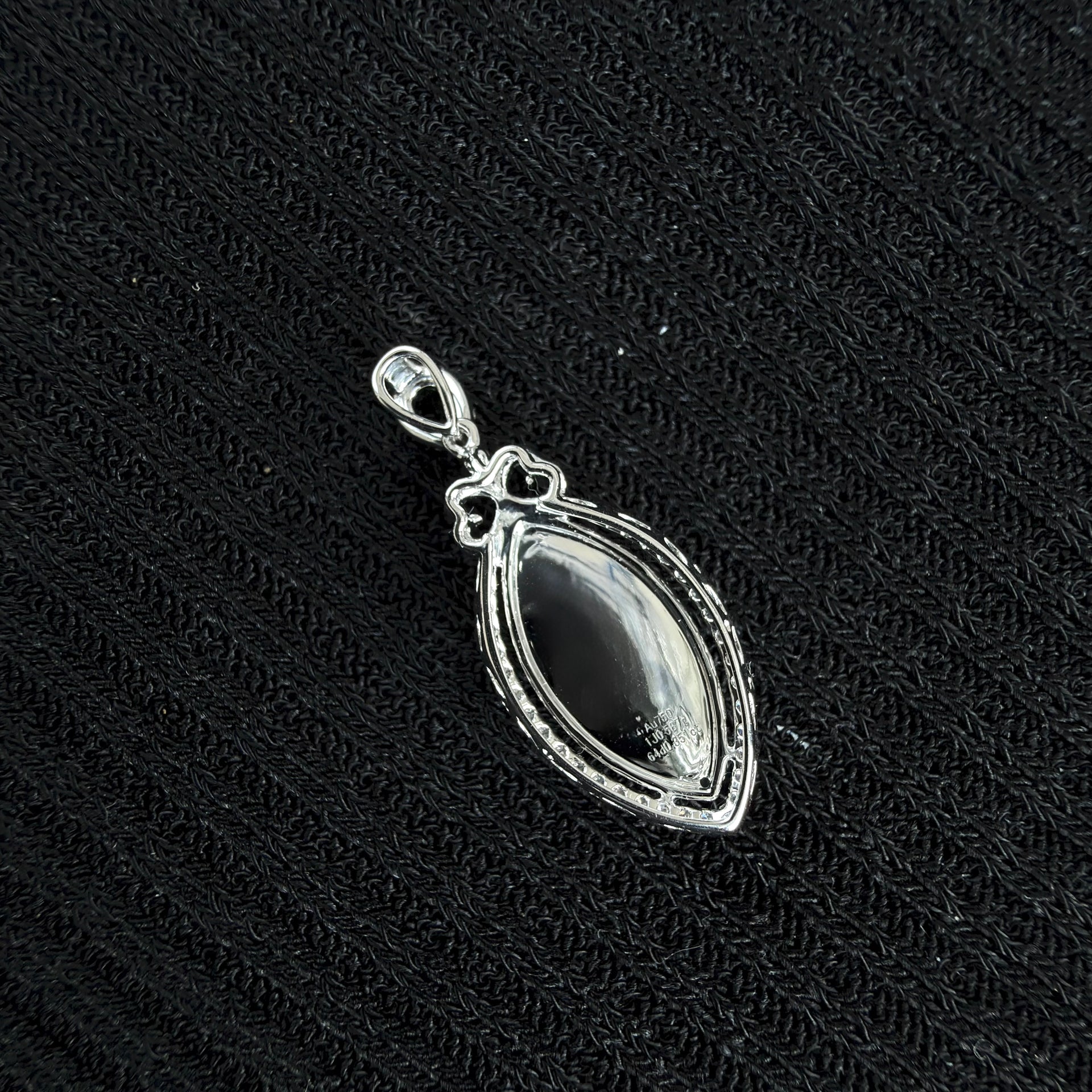 The Imperial Flame Jadeite Pendant 帝翠之焰