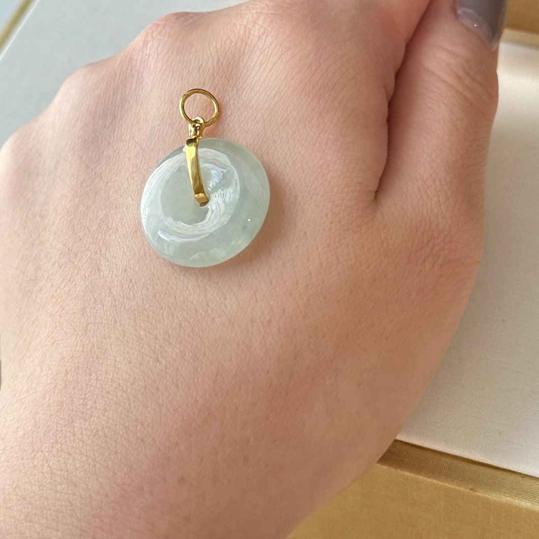 88828 Highly Translucent Colourless Jade Donut Pendant