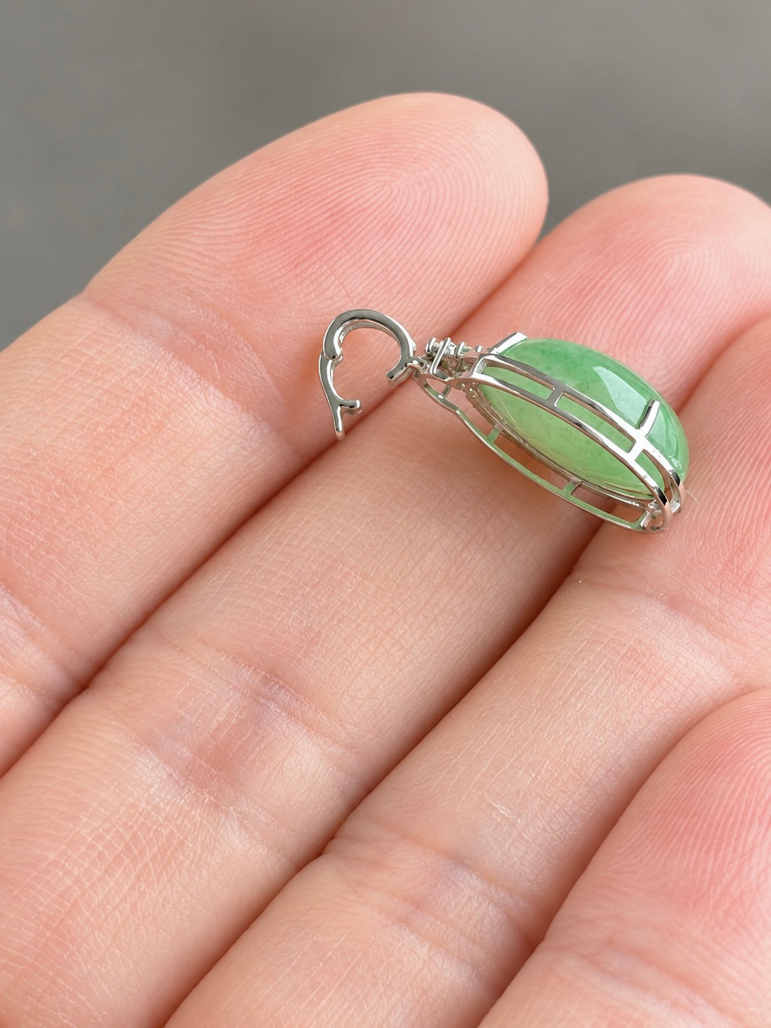 Jade Spring Vase Jadeite Pendant 玉壶春 (Preview)