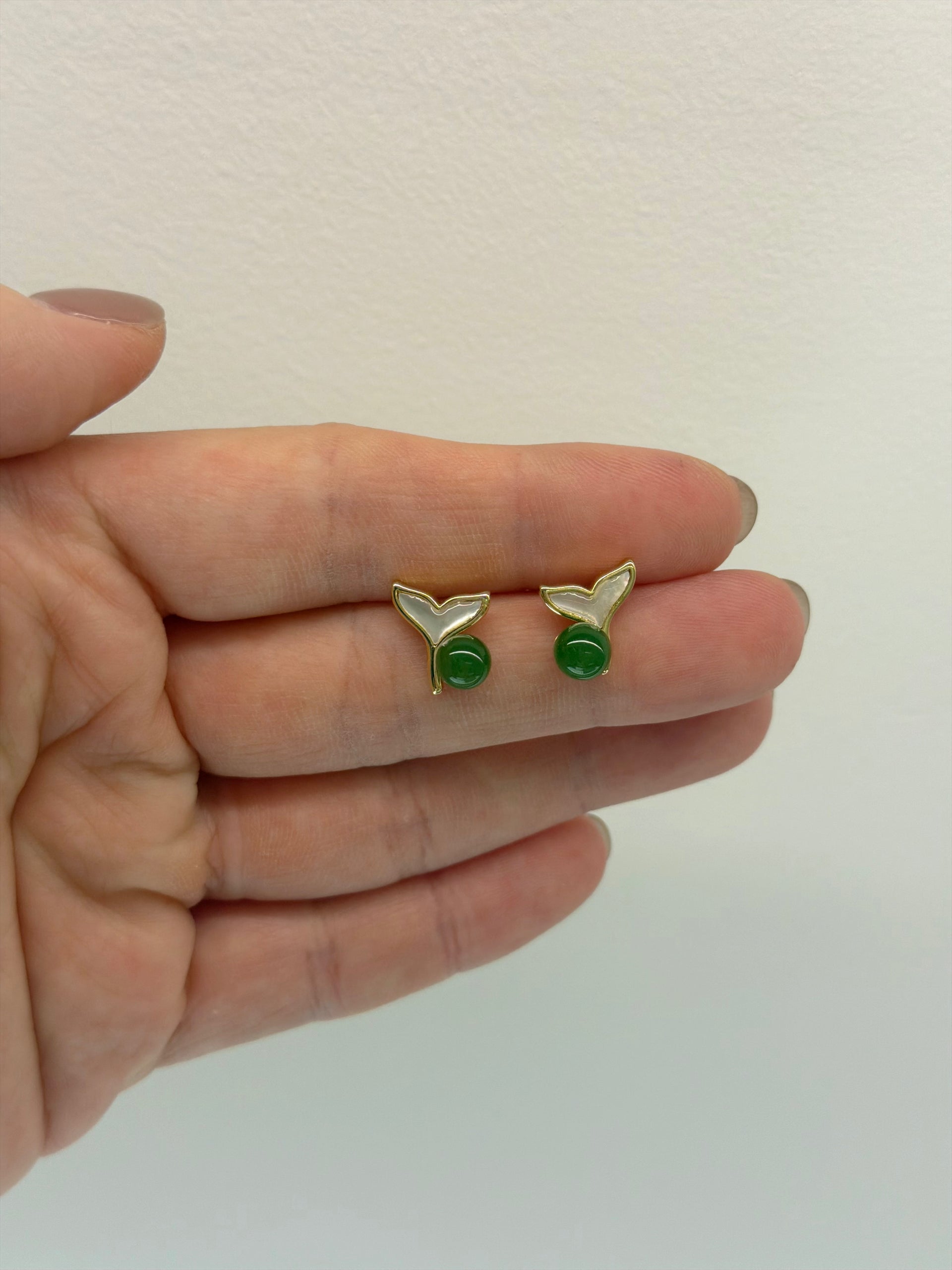 Emerald Tides Nephrite Earrings 碧海潮音
