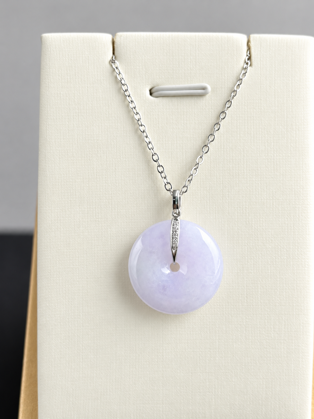 Full Moon Reunion Lavender Jadeite Pendant 花好月圆 (Preview)