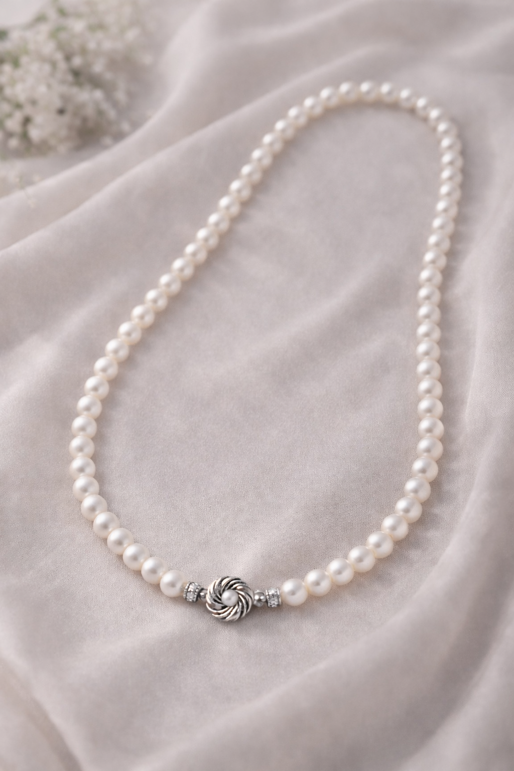 The Pearl of Heaven: Whisper of the Silver Tide 江海一珠