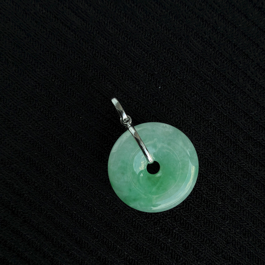 Bright Apple Green Jadeite Pendant 阳绿春晖