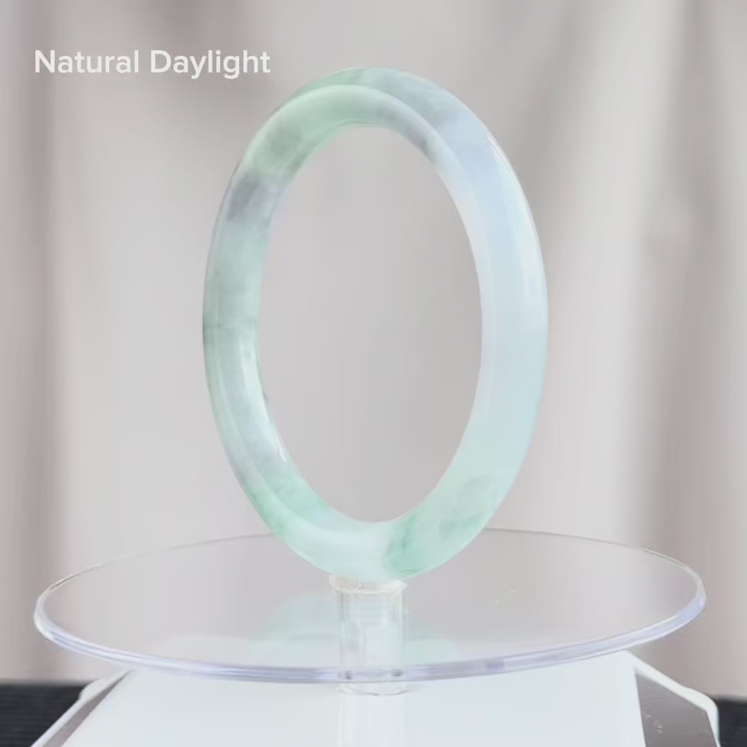Moonlit Lilac Pines Jadeite Bangle 52.5mm 月下紫松