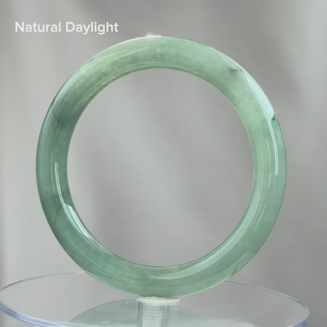 West Lake Mist Rounded Jadeite Bangle 56.5mm 西湖烟雨