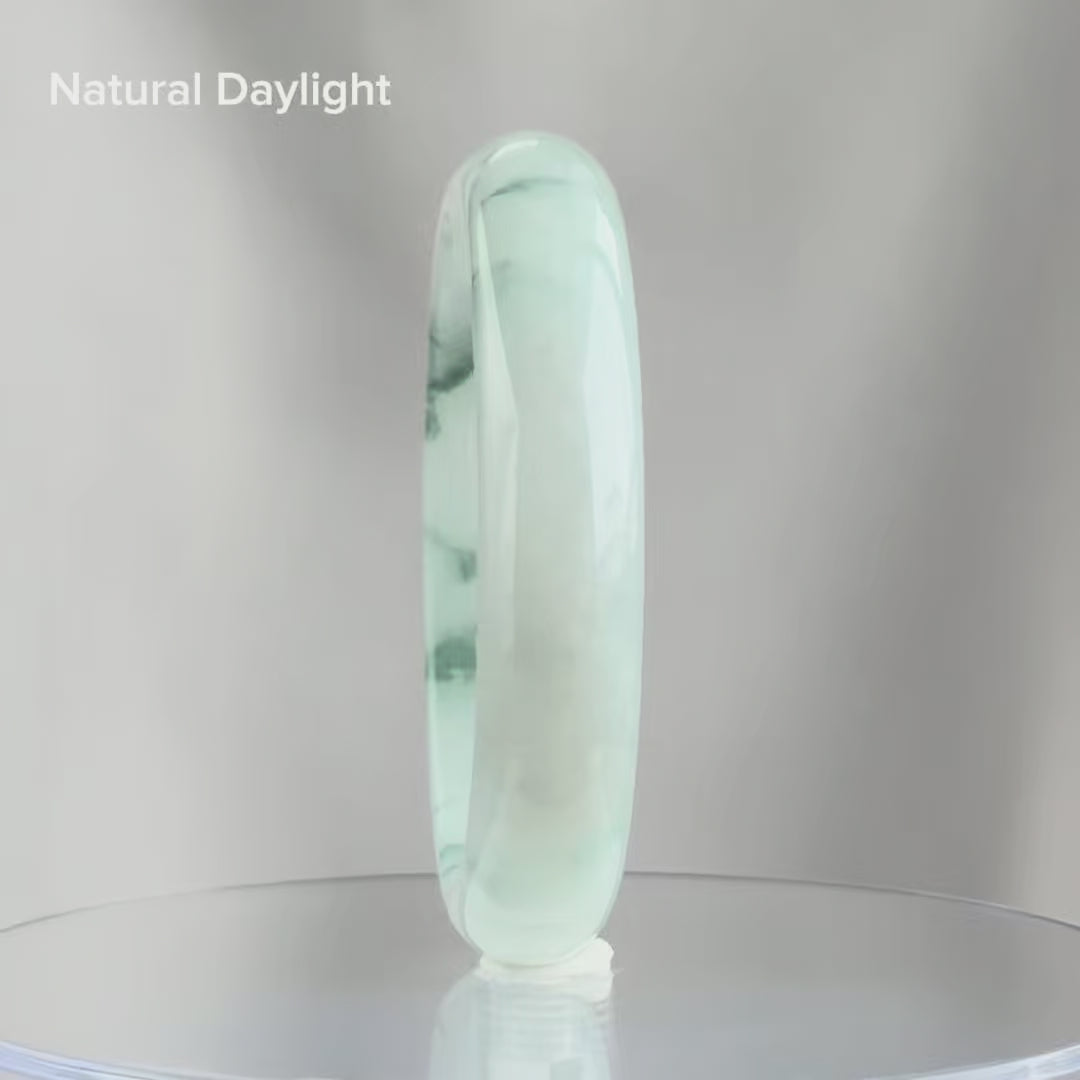 Jade in Bloom Jadeite Oval Bangle 53.1mm 翠意初绽