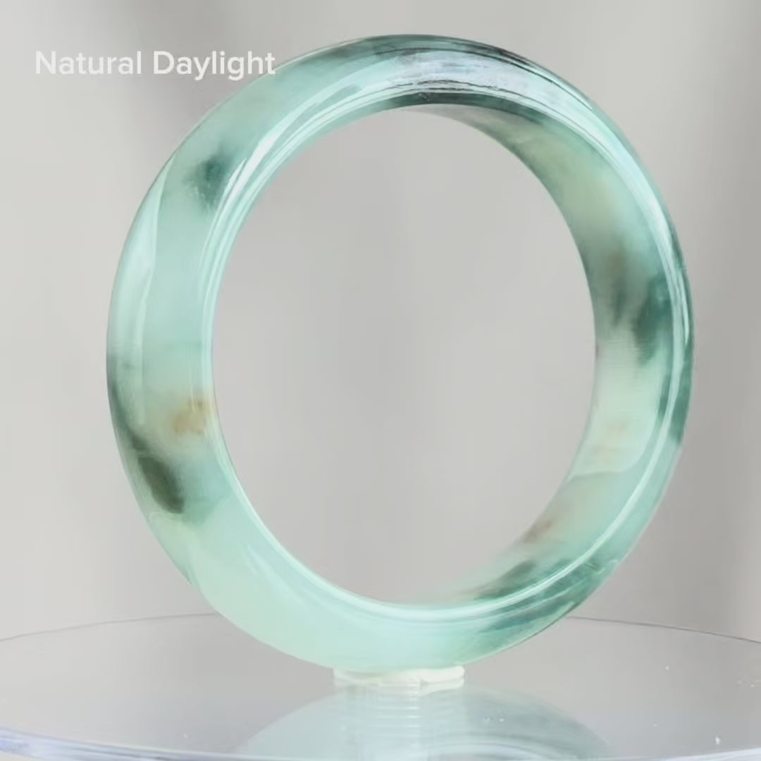 Jade with Red Petals Jadeite Oval Bangle 52.0mm 翠中绯瓣