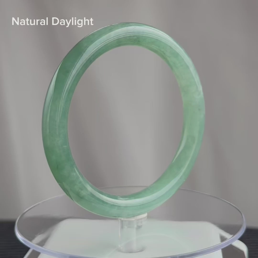 West Lake Morning Veil Rounded Jadeite Bangle 57.7mm 西湖朝纱