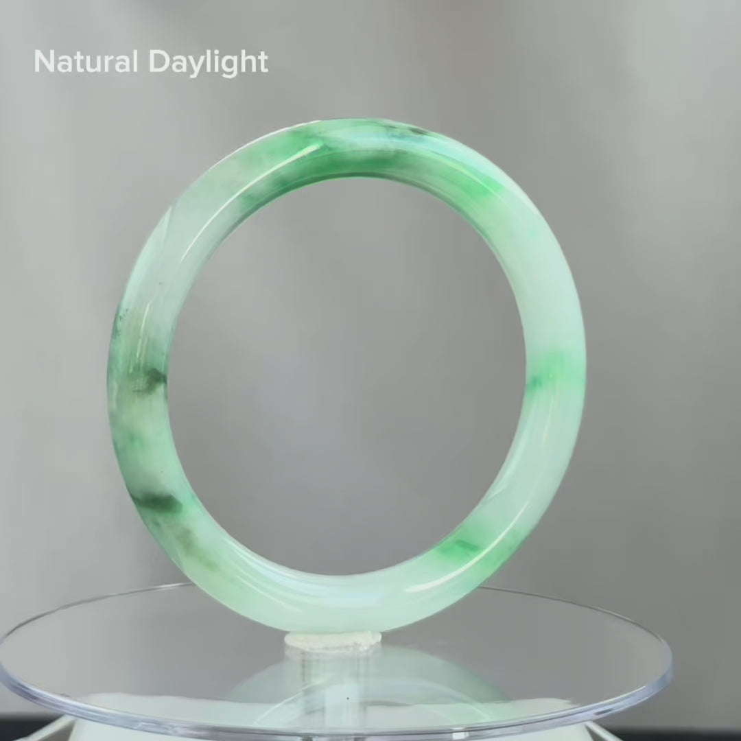 Celestial Silks Rounded Jadeite Bangle 53.1mm 天丝翠韵