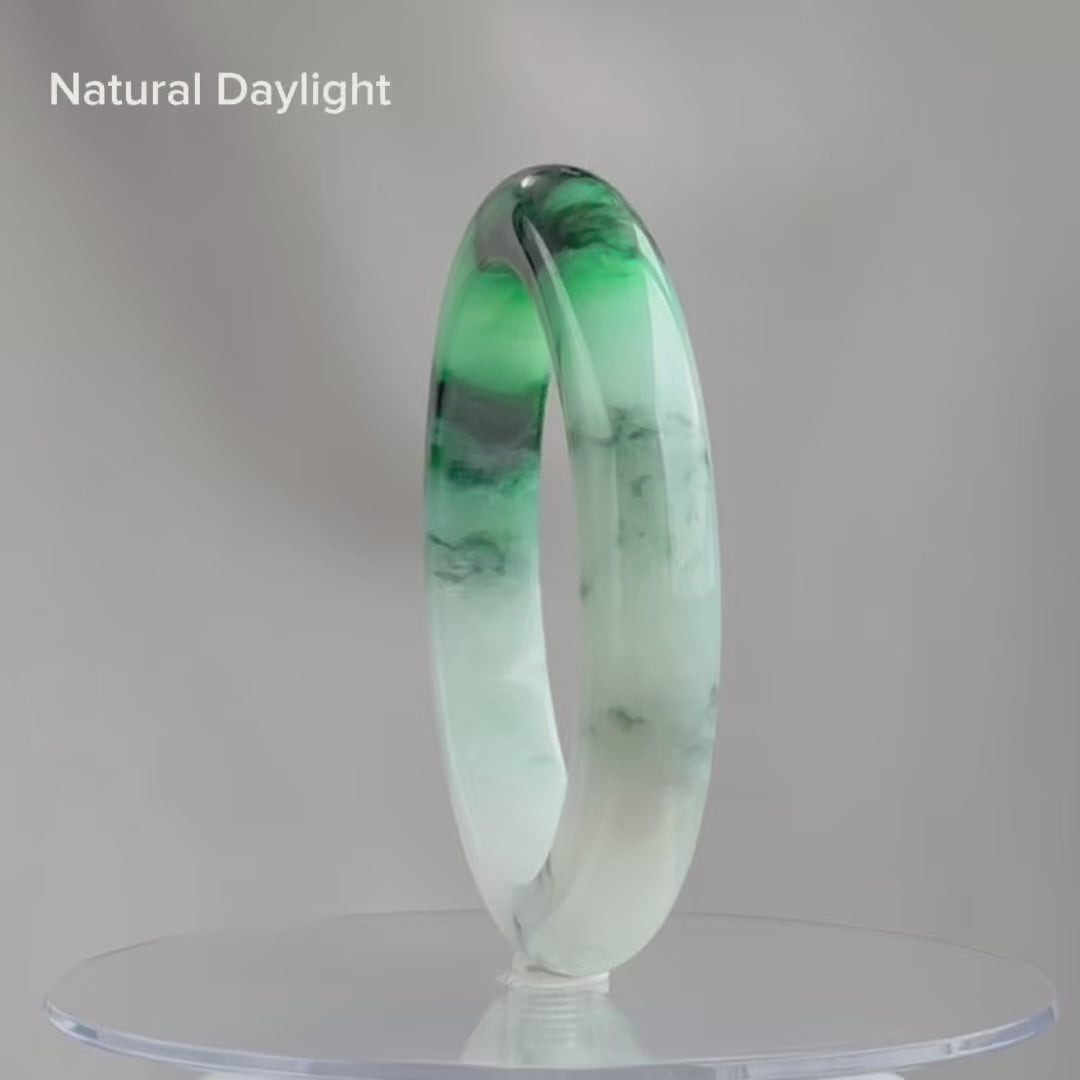 The Emerald Silk-Road Jadeite Bangle 54.3mm 碧丝万缕