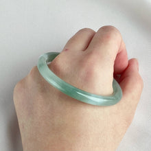 Load image into Gallery viewer, 42055 55.5mm Highly Translucent Light Grape Green Jadeite Bangle
