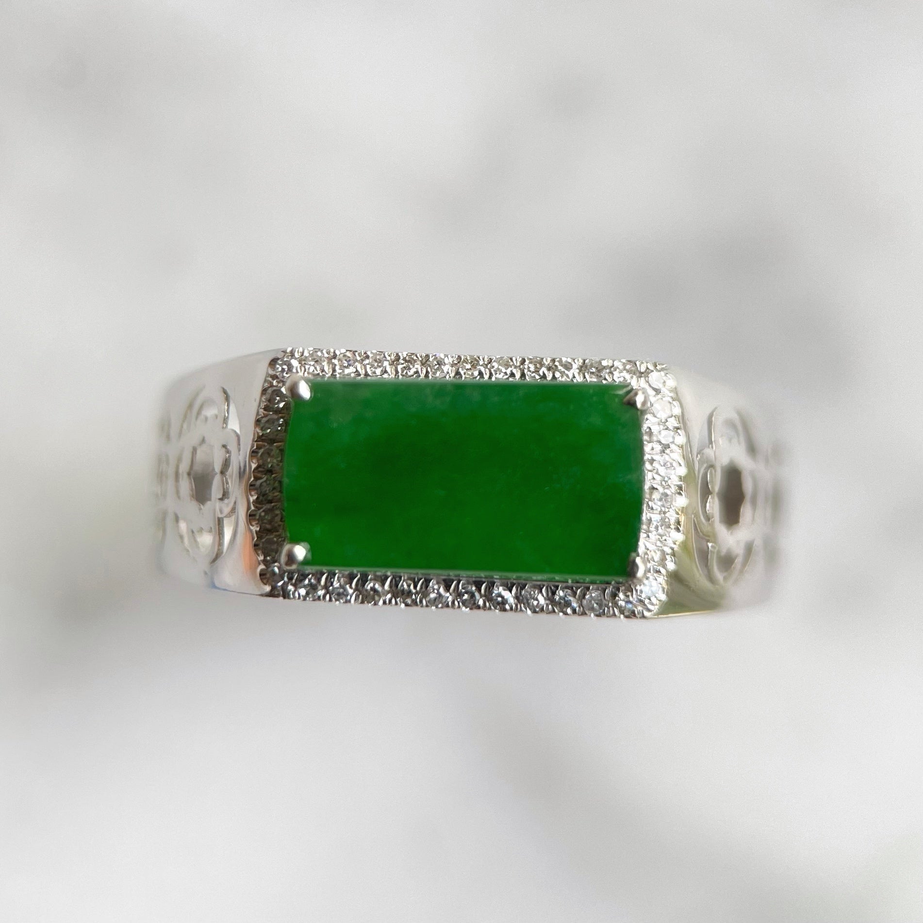 82799 19mm Imperial Green Jadeite with 18K White Gold and Diamonds