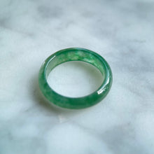 Load image into Gallery viewer, 62333 20mm Emerald Green Type A Jadeite Ring
