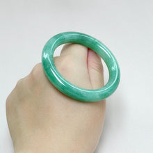 Load image into Gallery viewer, 111352 52.0mm Full Bright Green Rounded Jadeite Bangle

