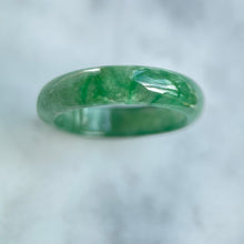 Load image into Gallery viewer, 62333 20mm Emerald Green Type A Jadeite Ring
