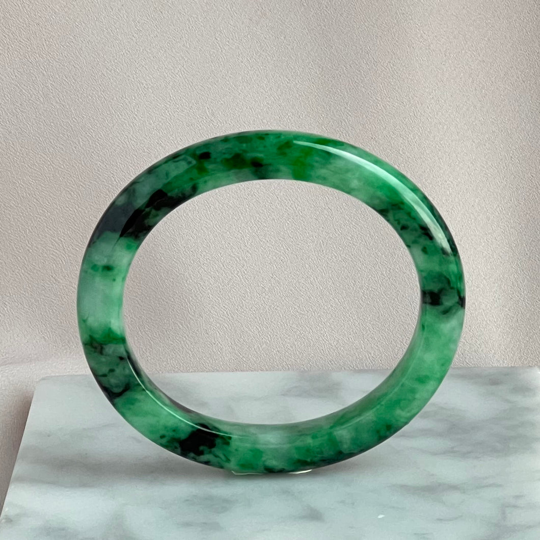 102653 53.2mm Intense Green Oval Jadeite Bangle
