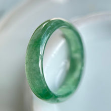 Load image into Gallery viewer, 62333 20mm Emerald Green Type A Jadeite Ring
