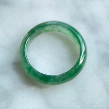 Load image into Gallery viewer, 62333 20mm Emerald Green Type A Jadeite Ring
